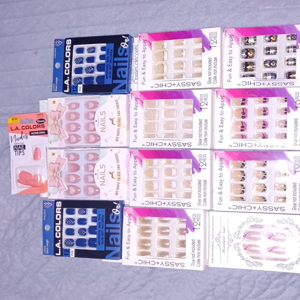 Press on nails